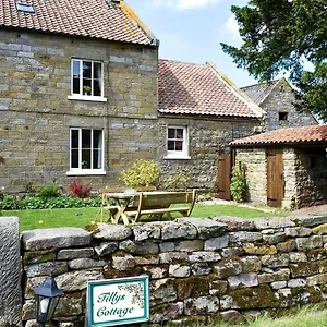 Tillys Holiday home